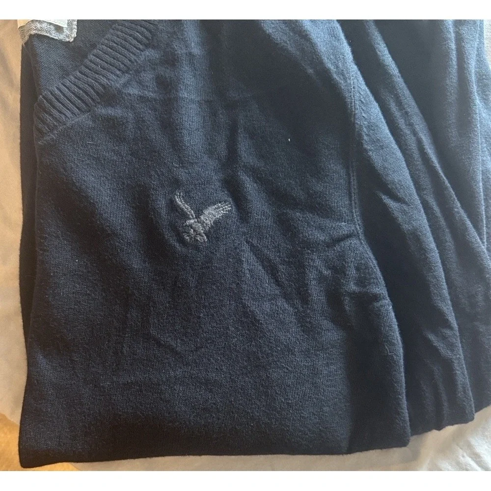 American Eagle Vintage Fit Men's V Neck Sweater Size‎ XL Navy Preppy Academia